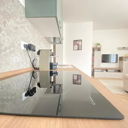 House By Naty Brescia